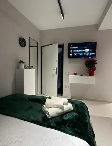 Host Apartament Elio
